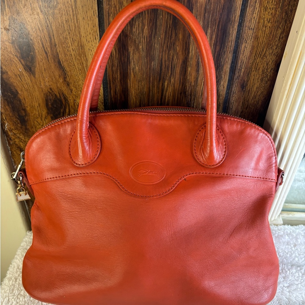 Longchamp Leather Handbag 👜 Orange color in Excellent condition with 2 handles